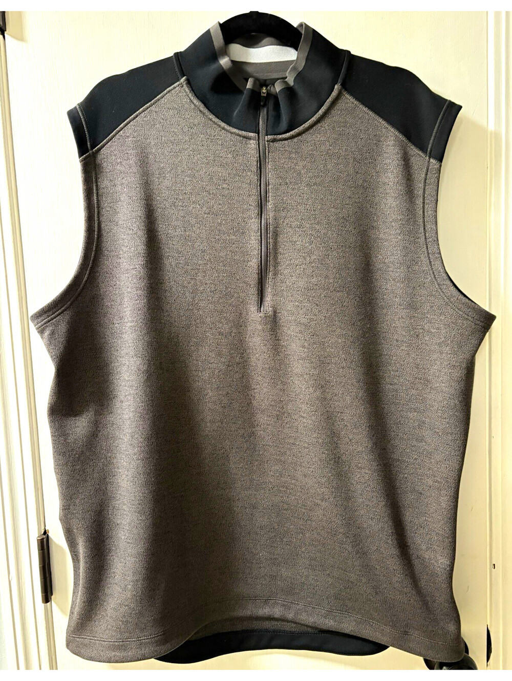 Nike Golf Tour Performance Dri-FIT Men's XL Gray/Black 1/4 Zip Vest